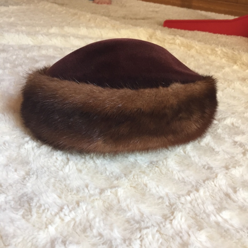 Vintage fur-rimmed wool pill box hat